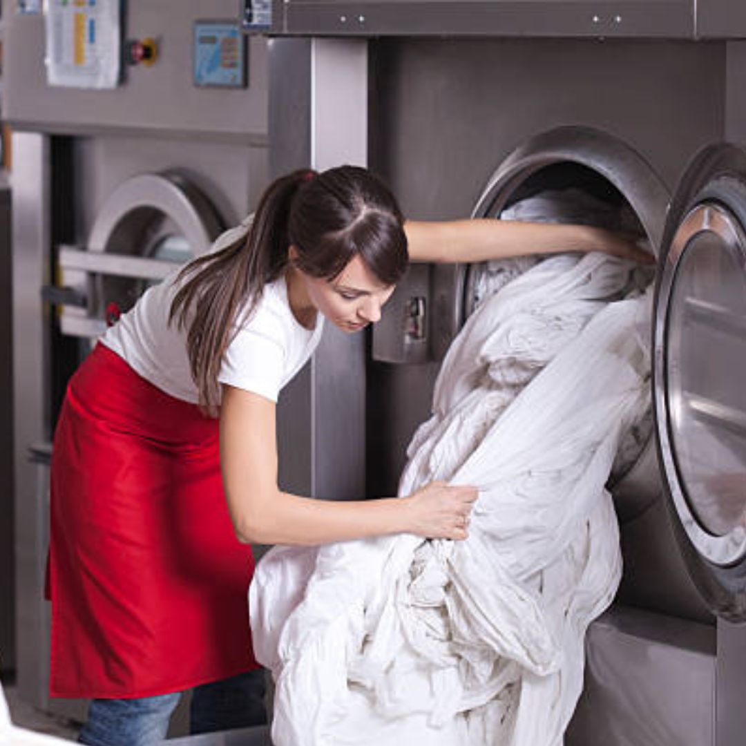 Choosing the Right Laundry Service for Your Clinic in Bangkok