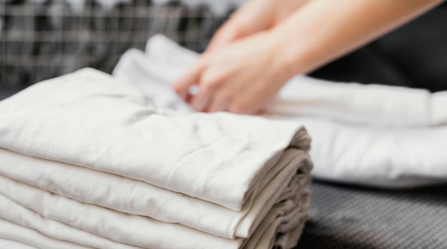 Choosing the Right Laundry Service for Your Clinic in Bangkok