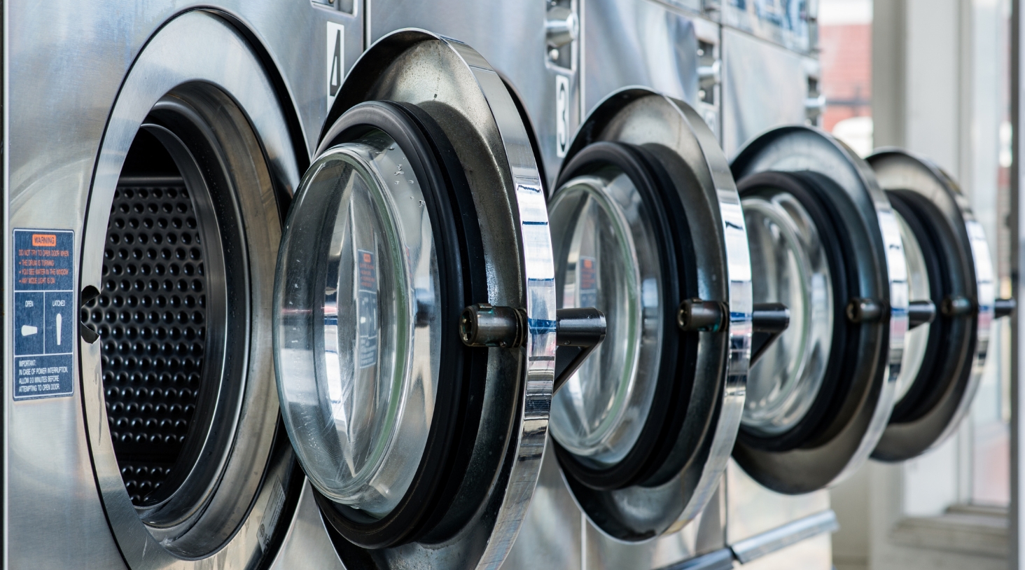 Why Businesses in Bangkok Should Outsource Their Laundry Needs